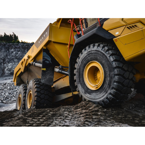 Volvo CE y Escandinavia del Plata presentan una nueva generación de excavadoras y camiones articulados para transformar la construcción