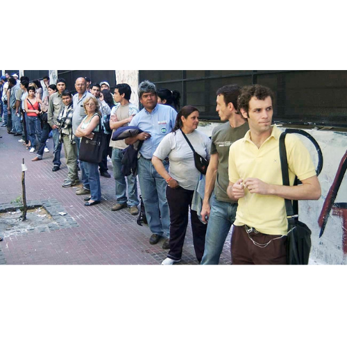 Emprender por necesidad: cuando el sistema te vende libertad, pero te empuja a la precariedad